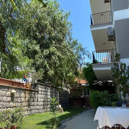 Fora Apartmanhotel Çeşme