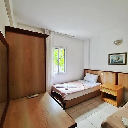 Apartmanhotel Fora 3*