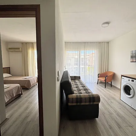 Apart Otel Fora Çeşme