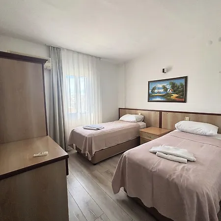 Fora Aparthotel 4*